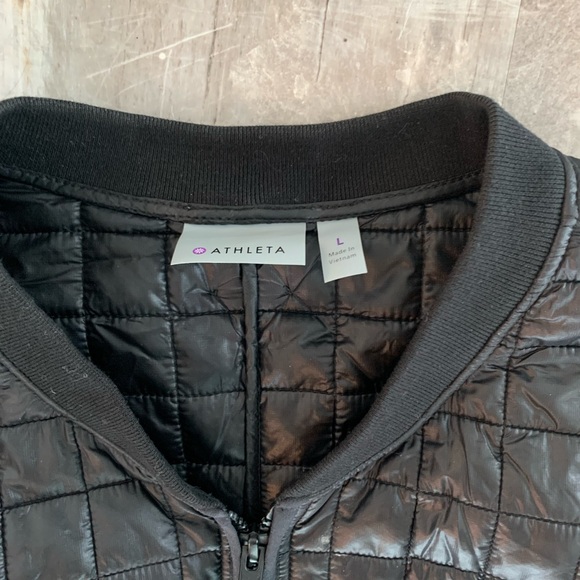 Athleta lightweight puffer jacket - Picture 3 of 7